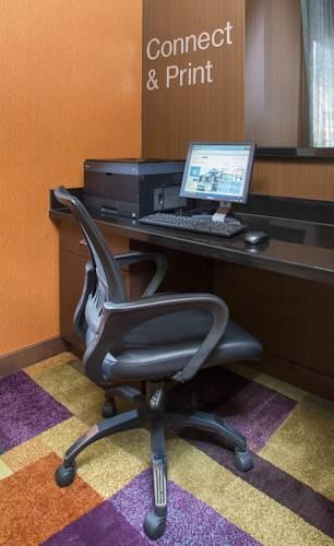 Отель Fairfield Inn by Marriott Terre Haute