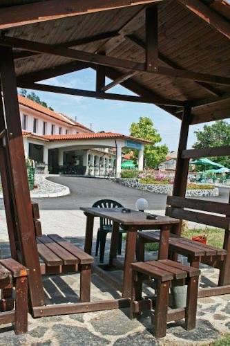 Отель Edi Hotel