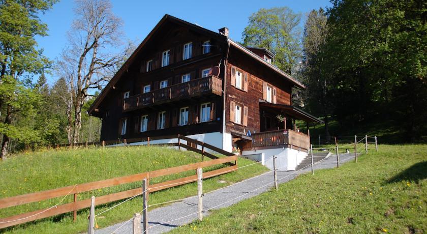 Апартаменты Ferienhaus Hunduren