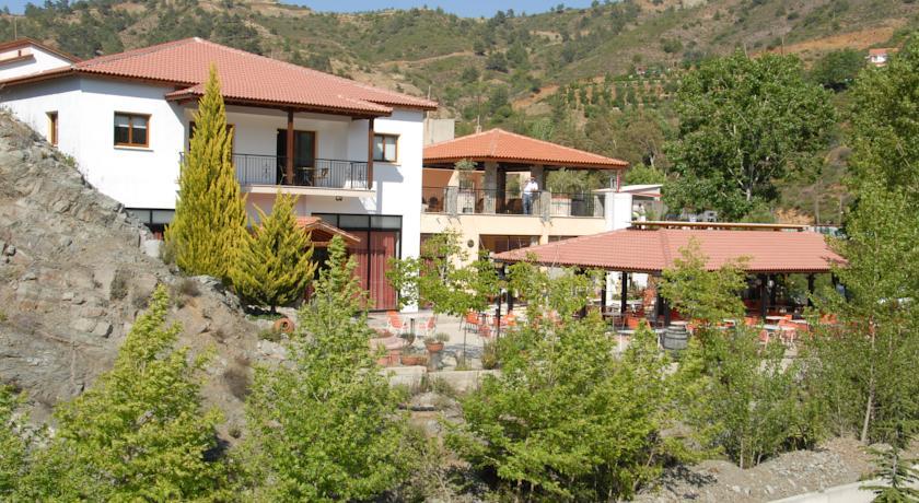 Отель Vengera Suites