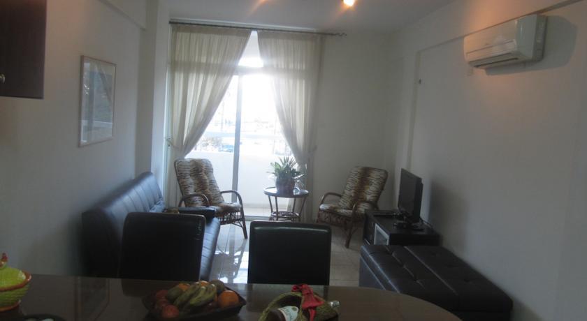 Marina Apartments 211