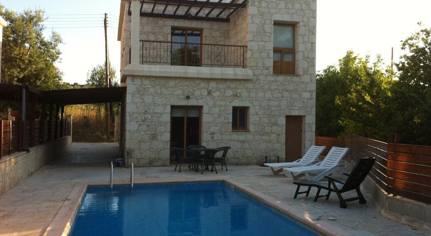 Вилла Akourdalia Villas