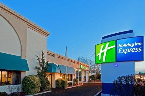 Отель Holiday Inn Express PARAMUS