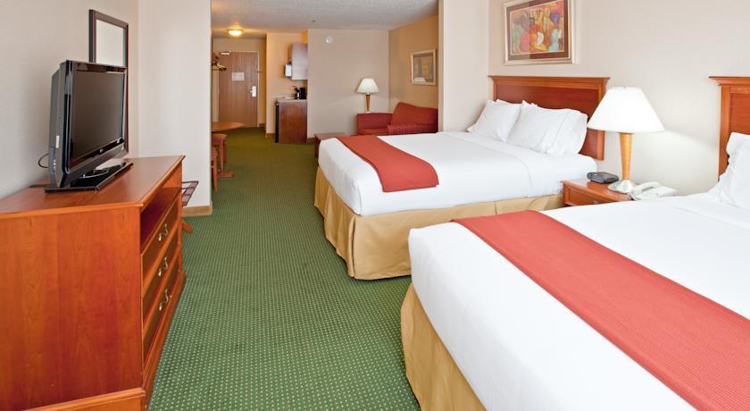 Отель Holiday Inn Express Hotel and Suites Valparaiso