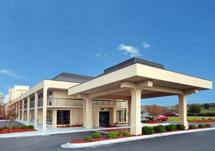 Отель Quality Inn Roanoke Rapids