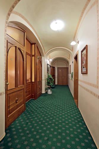 Отель Hotel Maxim
