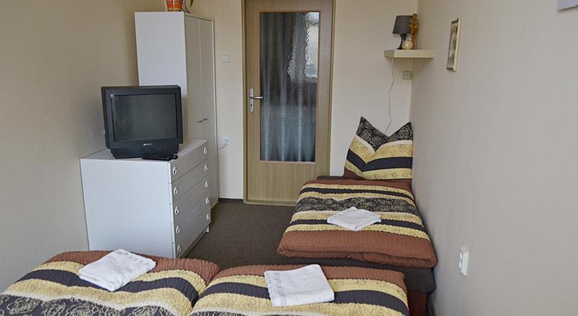 Апартаменты Apartmán Náměstí Hostinné