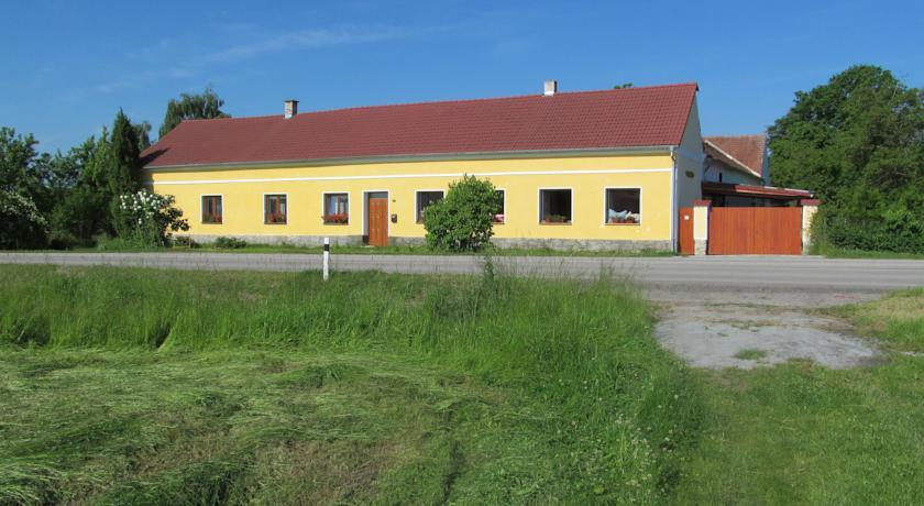 Апартаменты Pension Otěvěk