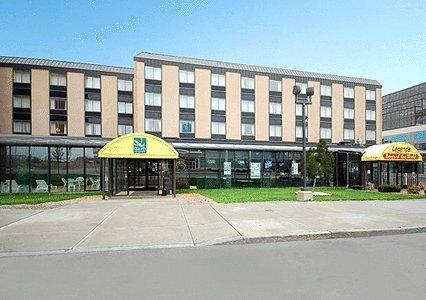 Отель Quality Hotel & Suites At The Falls