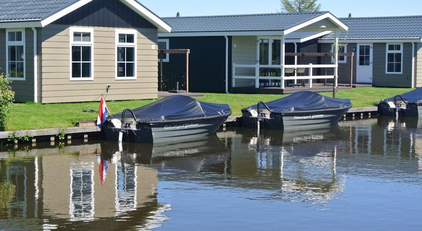 Отель Vakantiepark Giethoorn