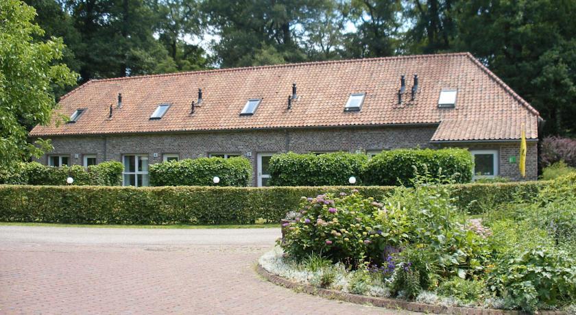 Апартаменты vakantiehuisjes "de Helpeney"
