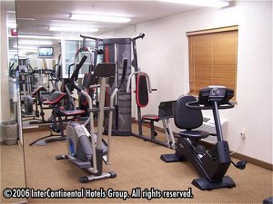 Отель Candlewood Suites Nederland