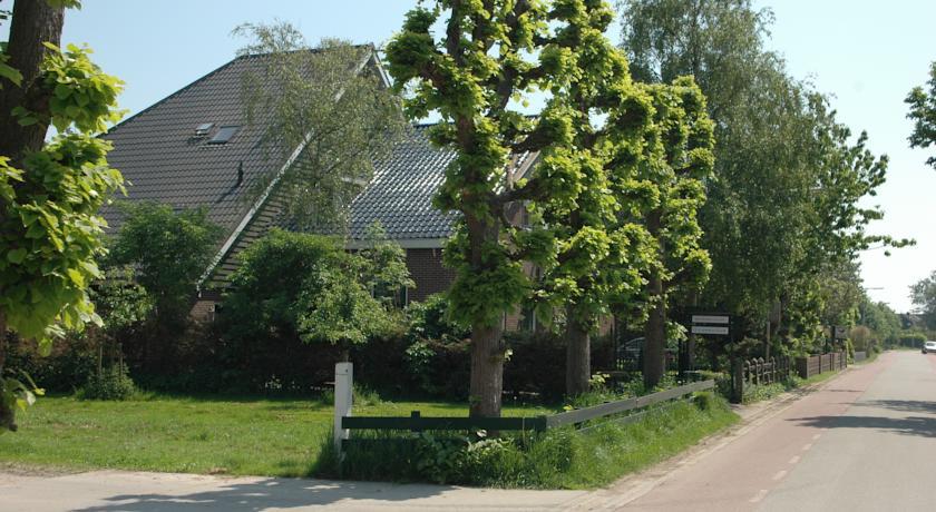 Мини-отель Bed & Breakfast 'T Langhûus
