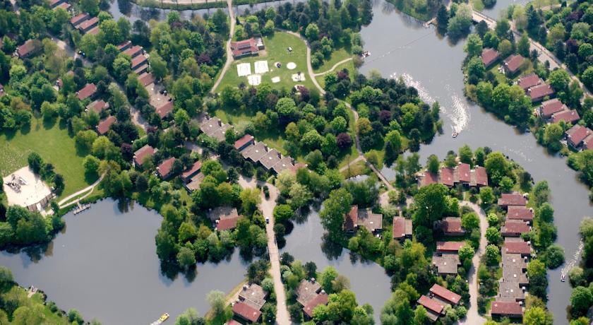Отель Vakantiepark de Weerterbergen