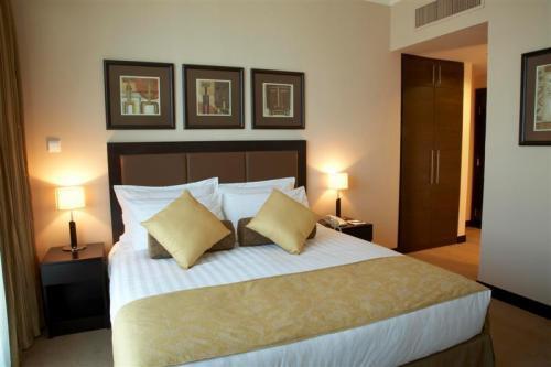 Al Manzel Hotel Apartments