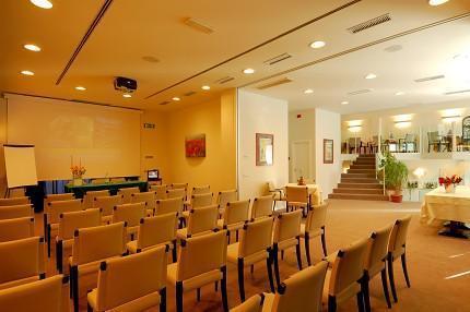 Отель Dal Moro Gallery Hotel