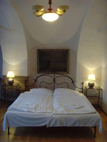 Отель Hotel Žebrák