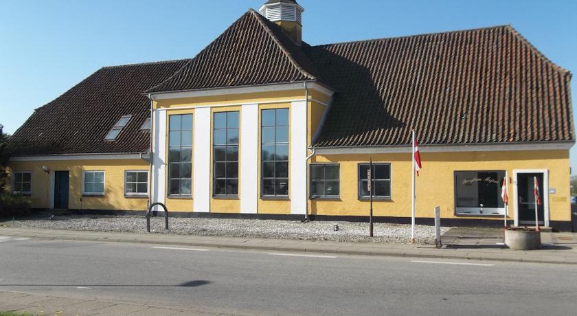 Отель Børglum Mejeri Hotel