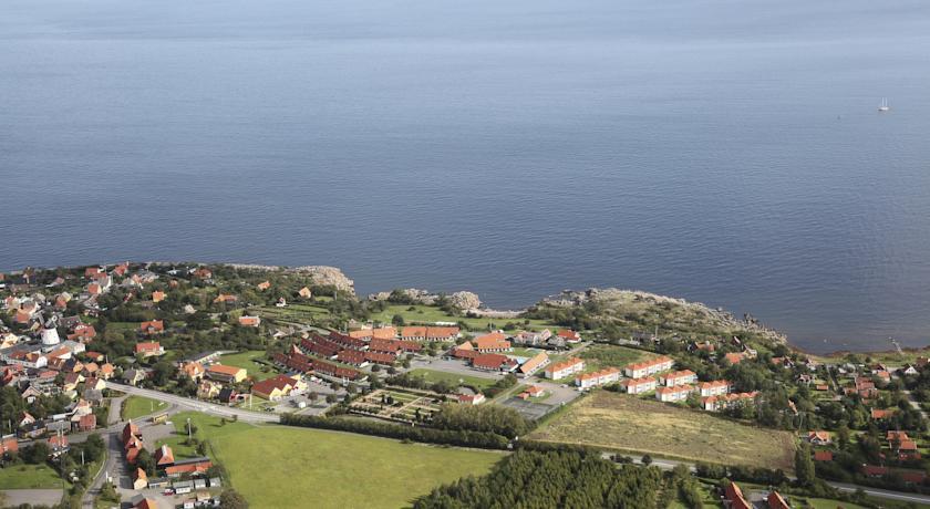 Отель Danland Gudhjem Holiday Center