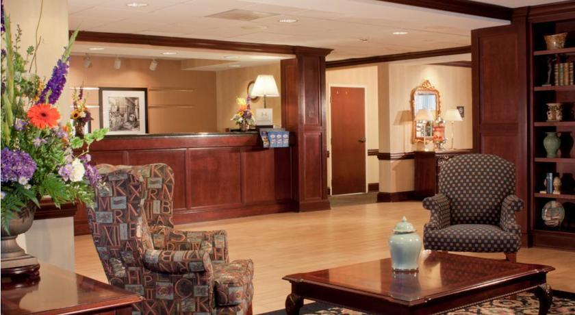 Отель Hampton Inn Atlanta-Mall of Georgia