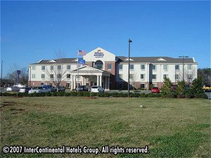 Отель Holiday Inn Express Hotel & Suites REIDSVILLE