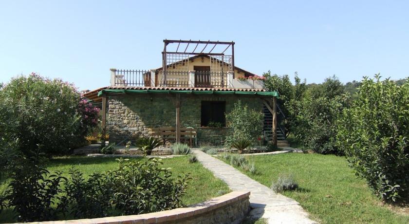 Отель Agriturismo Il Pozzo