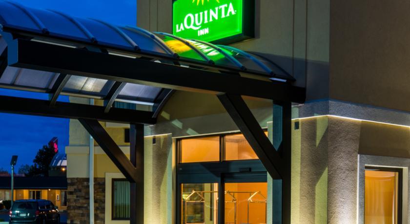 Отель La Quinta Inn Buffalo Airport