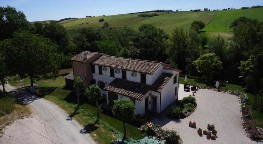 Отель Agriturismo La Cantina Di Bacco