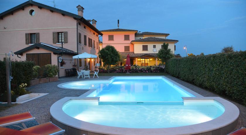 Отель Hotel Tre Torri