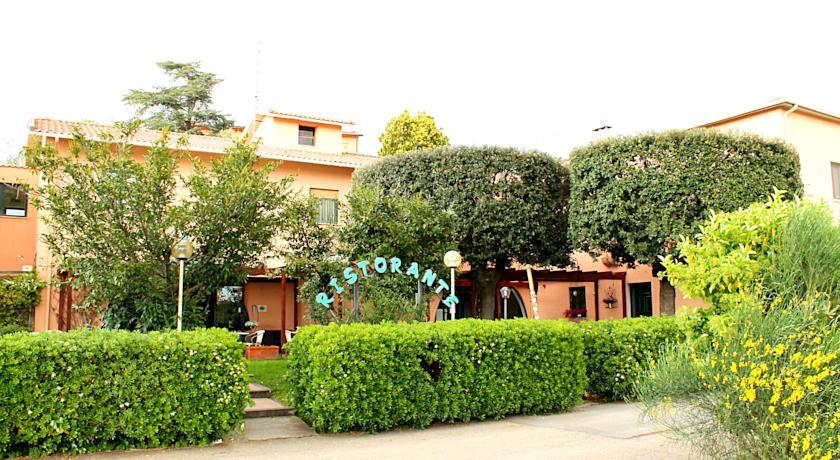 Отель Hotel Vulci