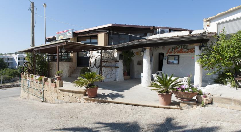 Отель Hotel La Collinetta