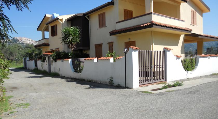 Апартаменты Villa Capo Vaticano Apartments