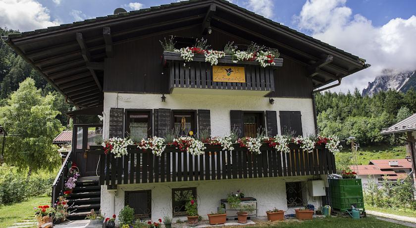 Мини-отель B&B La Genzianella