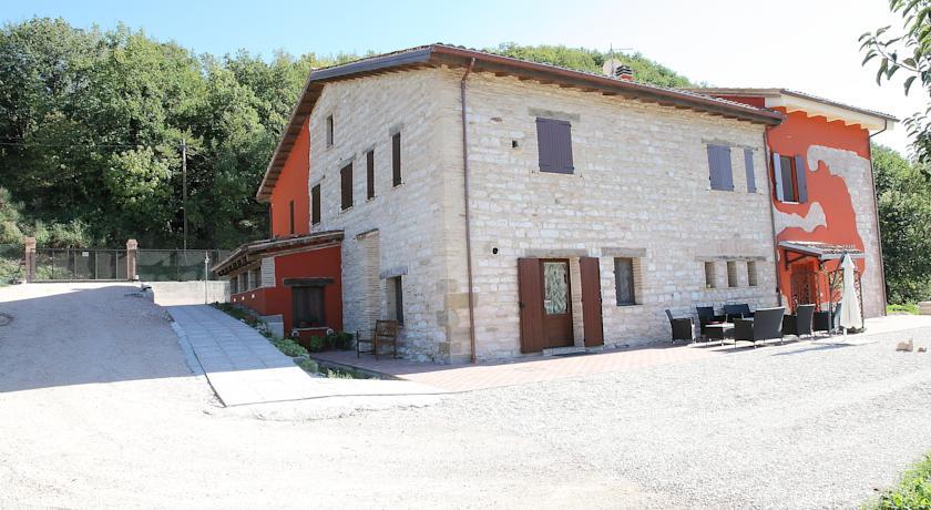 Отель Agriturismo Cà Sorci