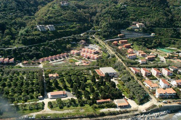 Отель Camping Villaggio Calanovella