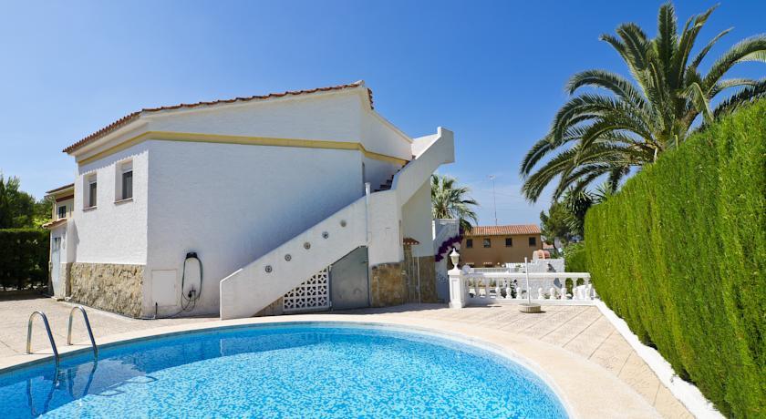 Villa Adam