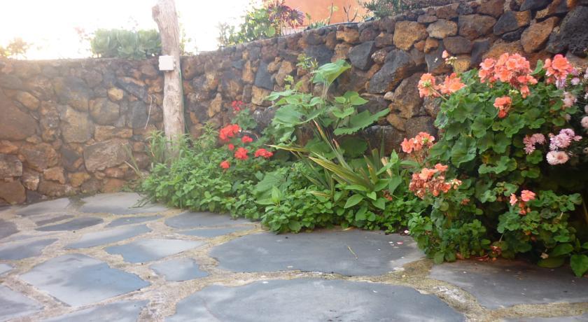 Отель Casas Rurales La Pestilla