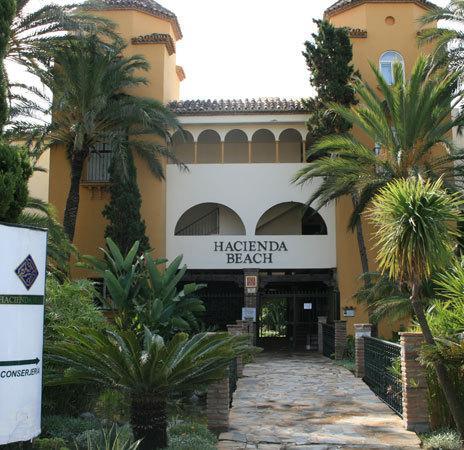 Апартаменты Hacienda Beach