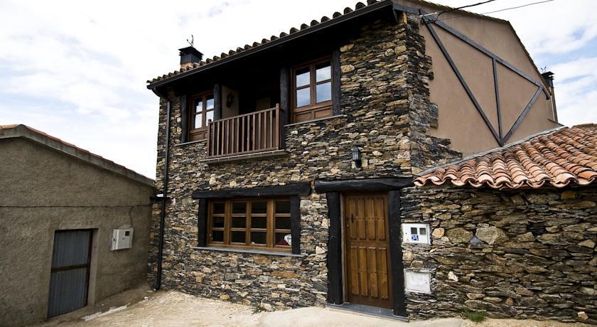 Отель Casa Rural Aquilamas