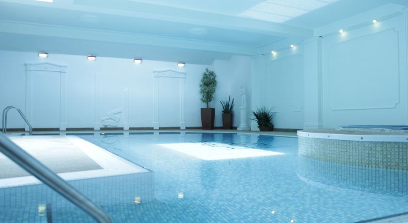 Отель The Chadwick Hotel