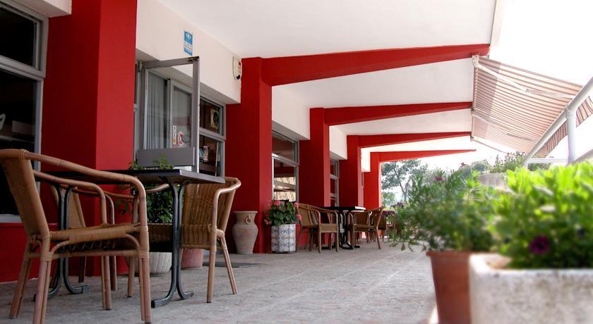 Отель Hotel Restaurante Medinya