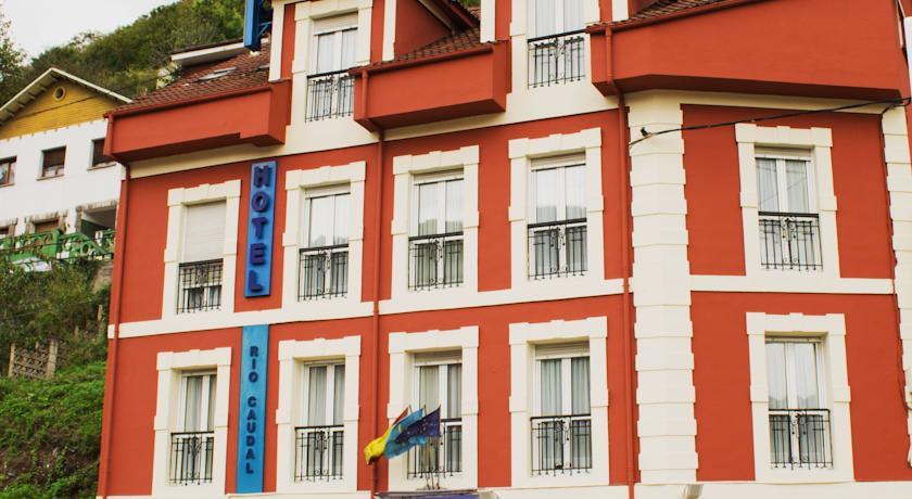Отель Hotel Rio Caudal