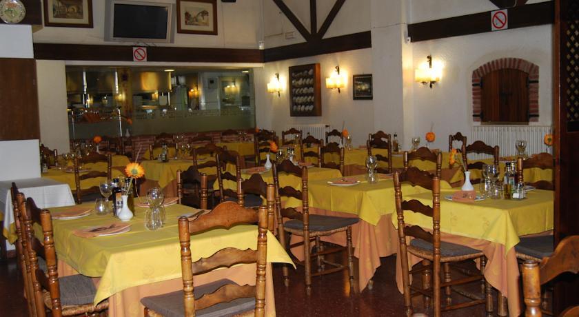Гостевой дом Bar-Restaurant Hostal Can Gurt