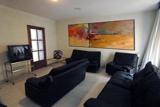 Хостел Hostal Les Collades