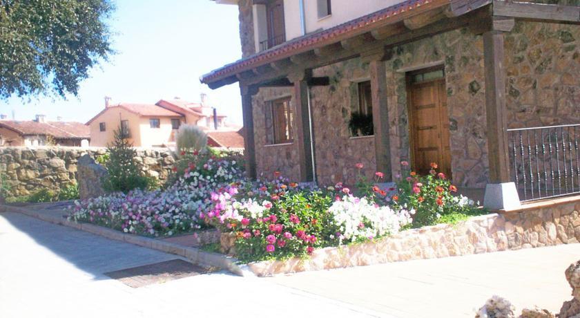 Отель Hotel Las Fuentes