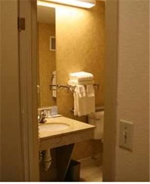 Отель Hampton Inn Concord/Bow