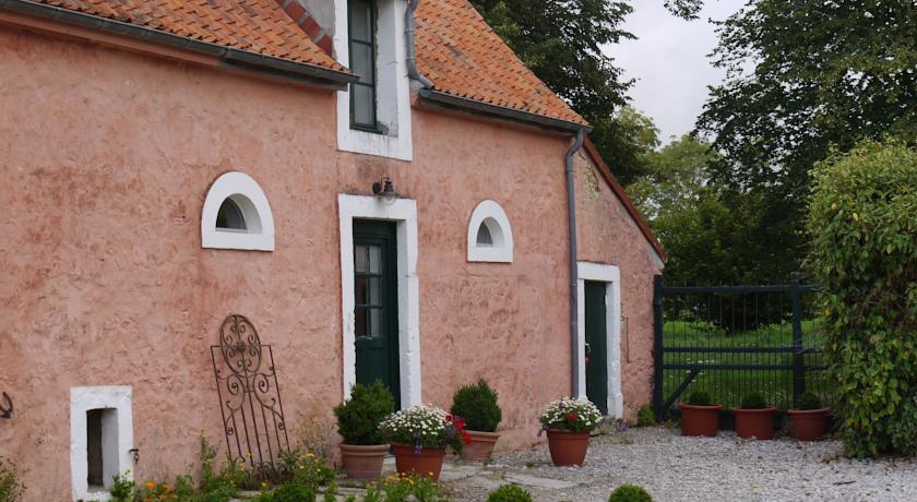 Апартаменты Gîte de la Ferme Rose