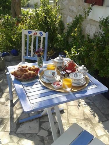 Мини-отель B&B Le Clos des Cigales