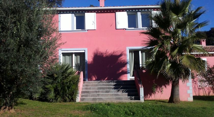 Вилла Maison "Ecuries de Valendella"