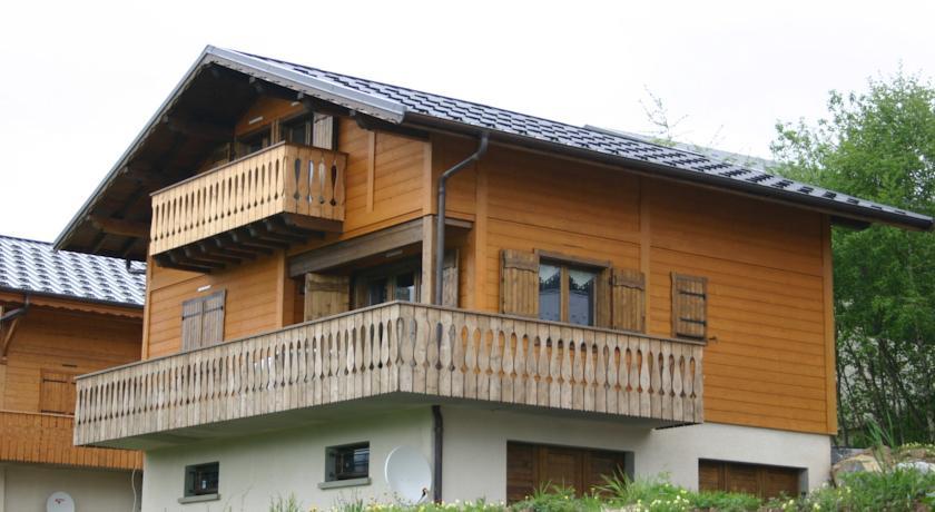 Отель Chalet Les Petits Tetras